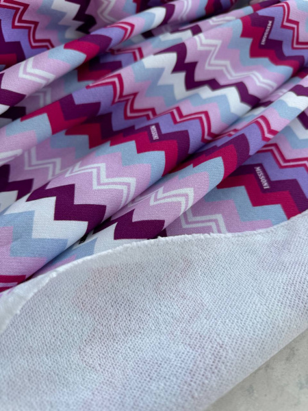 Футер MISSONI